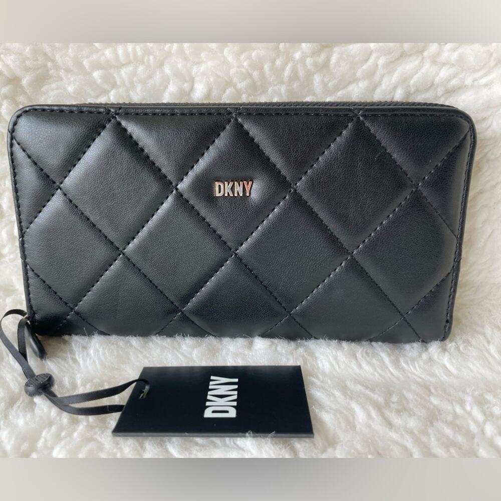 Brand New DKNY Black Vela Quilted Chevron Large Zip Around Wallet Msrp $118